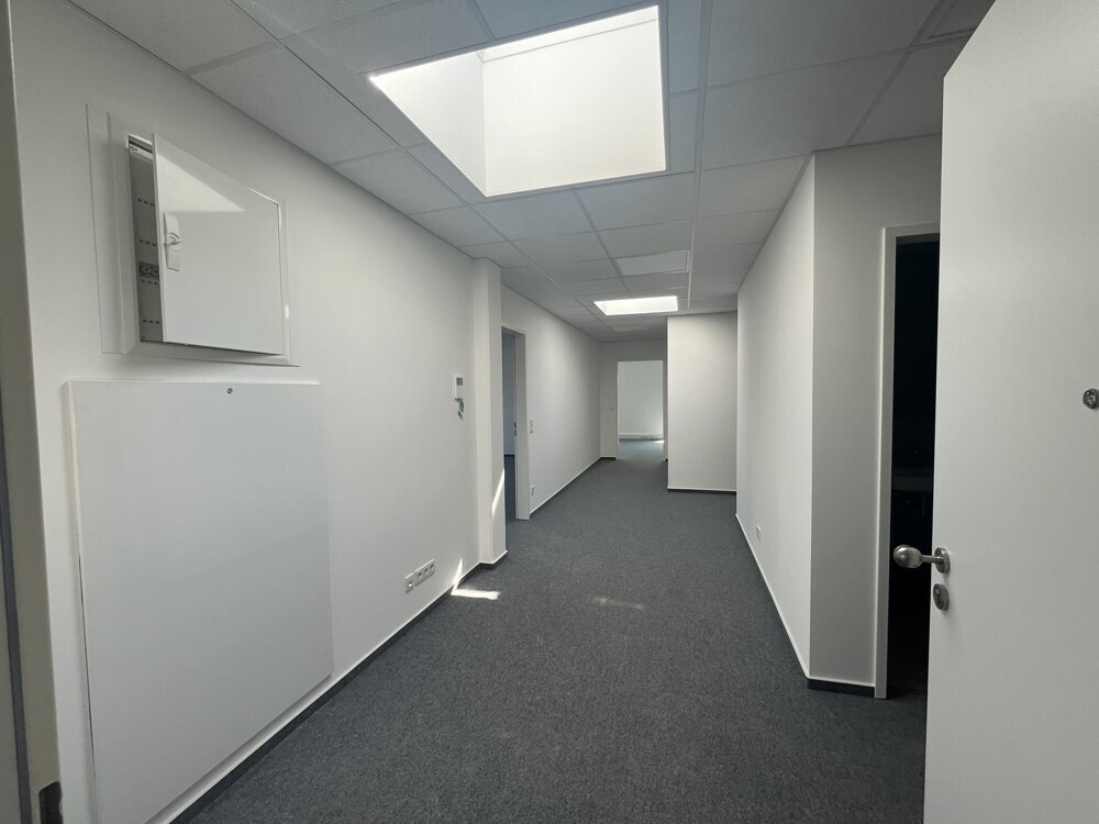 Büro 8