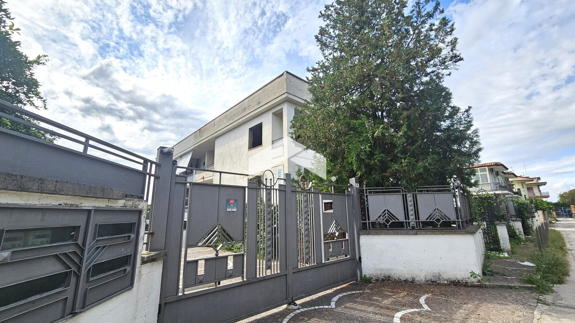 ingresso garage