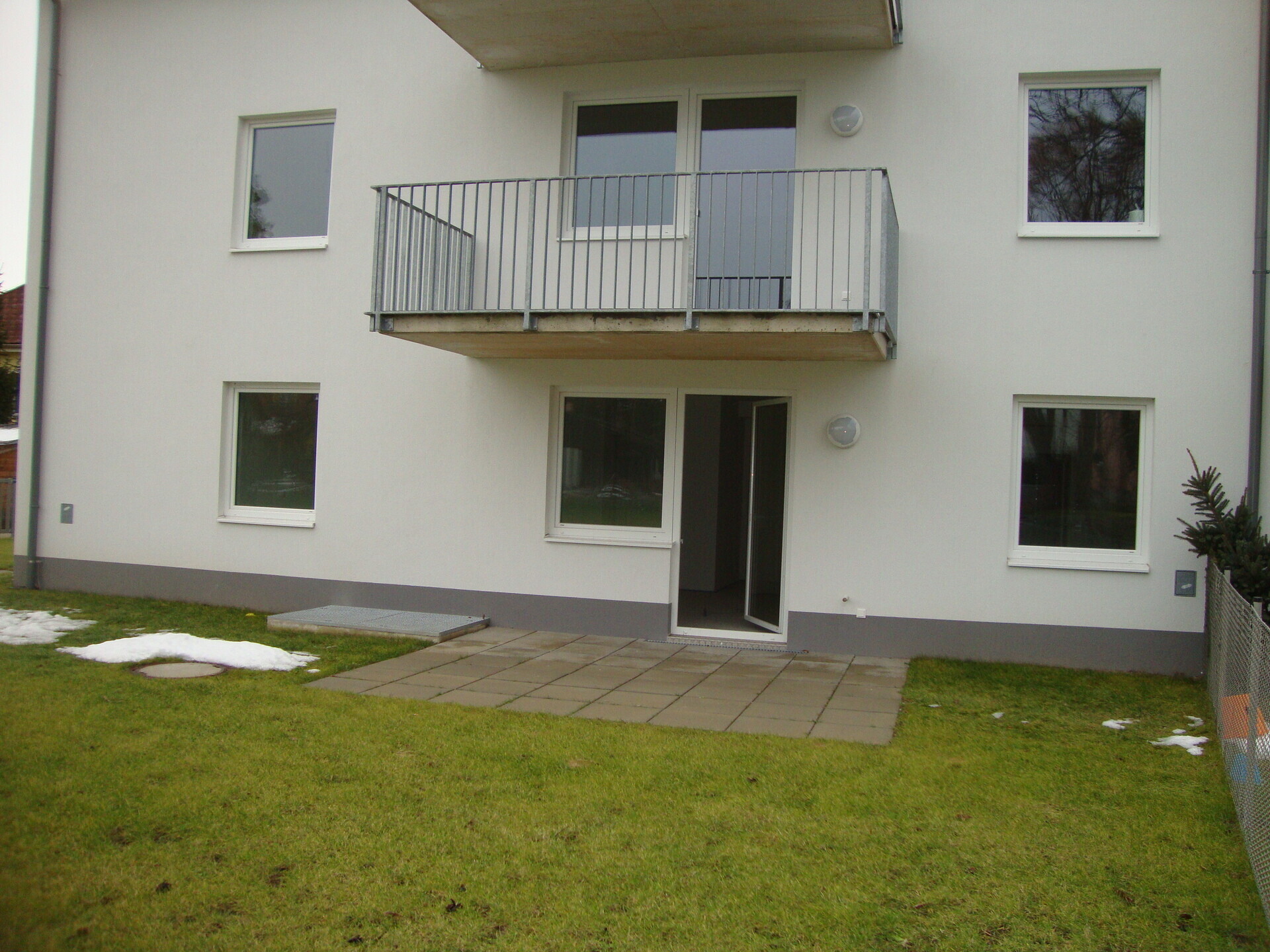 BLICK AUF  WOHNUNG