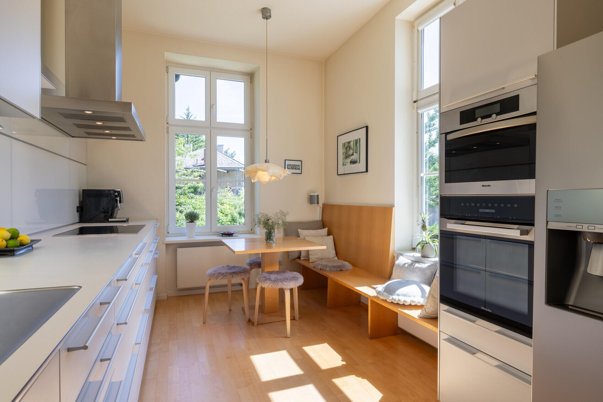 19 Küche mit Sitzplatz