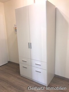 Kleiderschrank