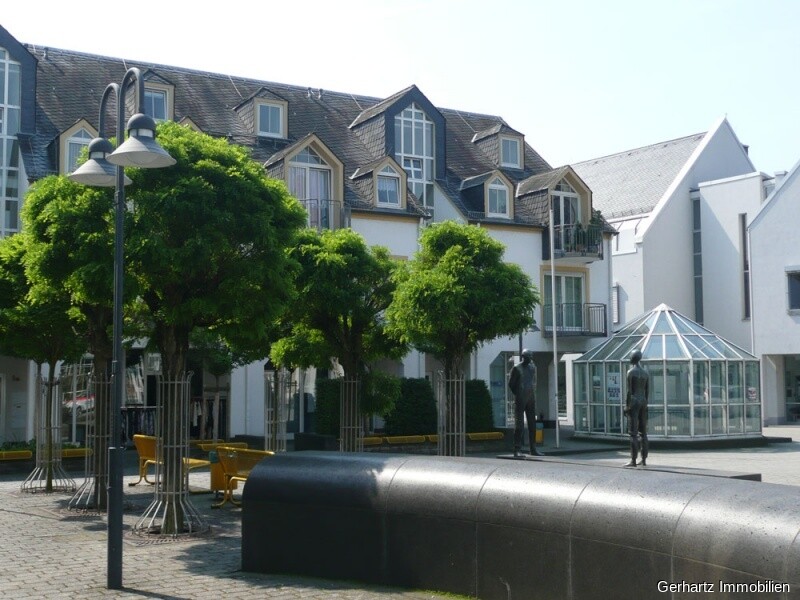 Burgplatz m. Brunnen