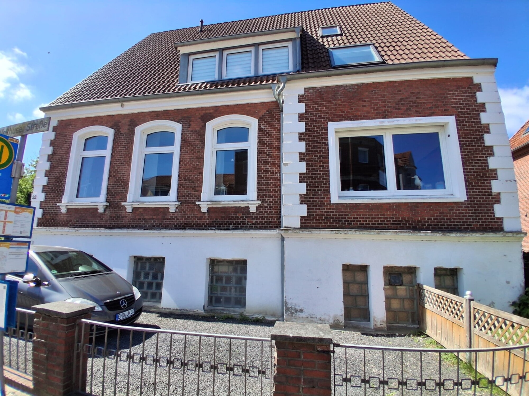 Straßenansicht