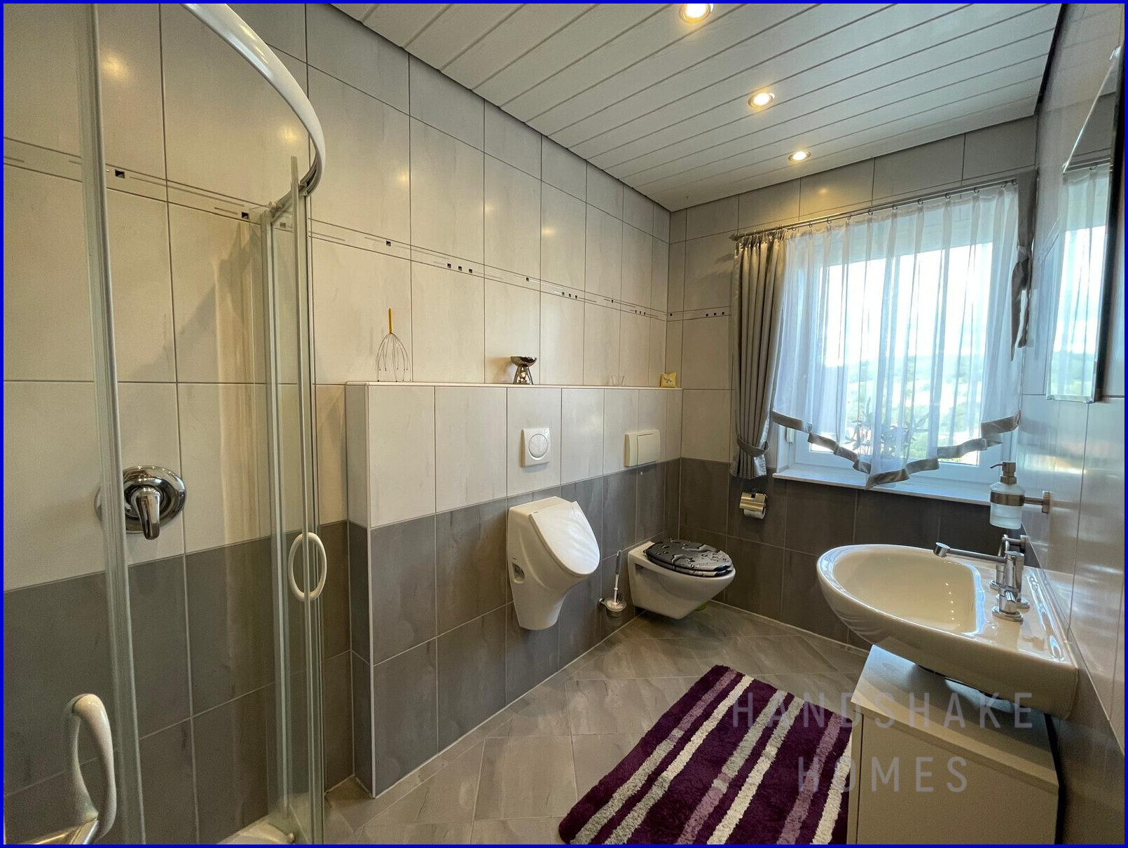 Badezimmer EG