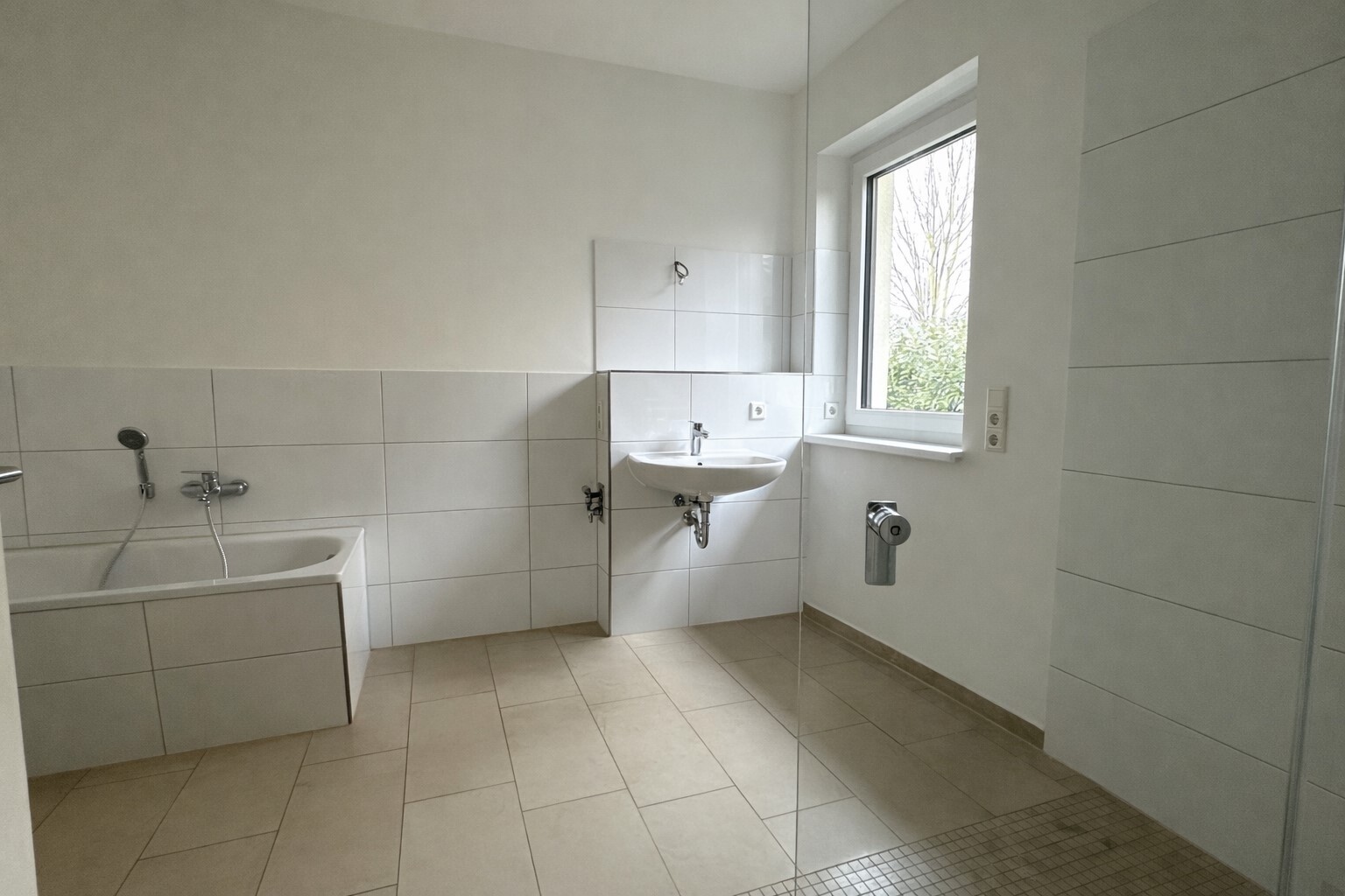 Bad Wanne/ Dusche