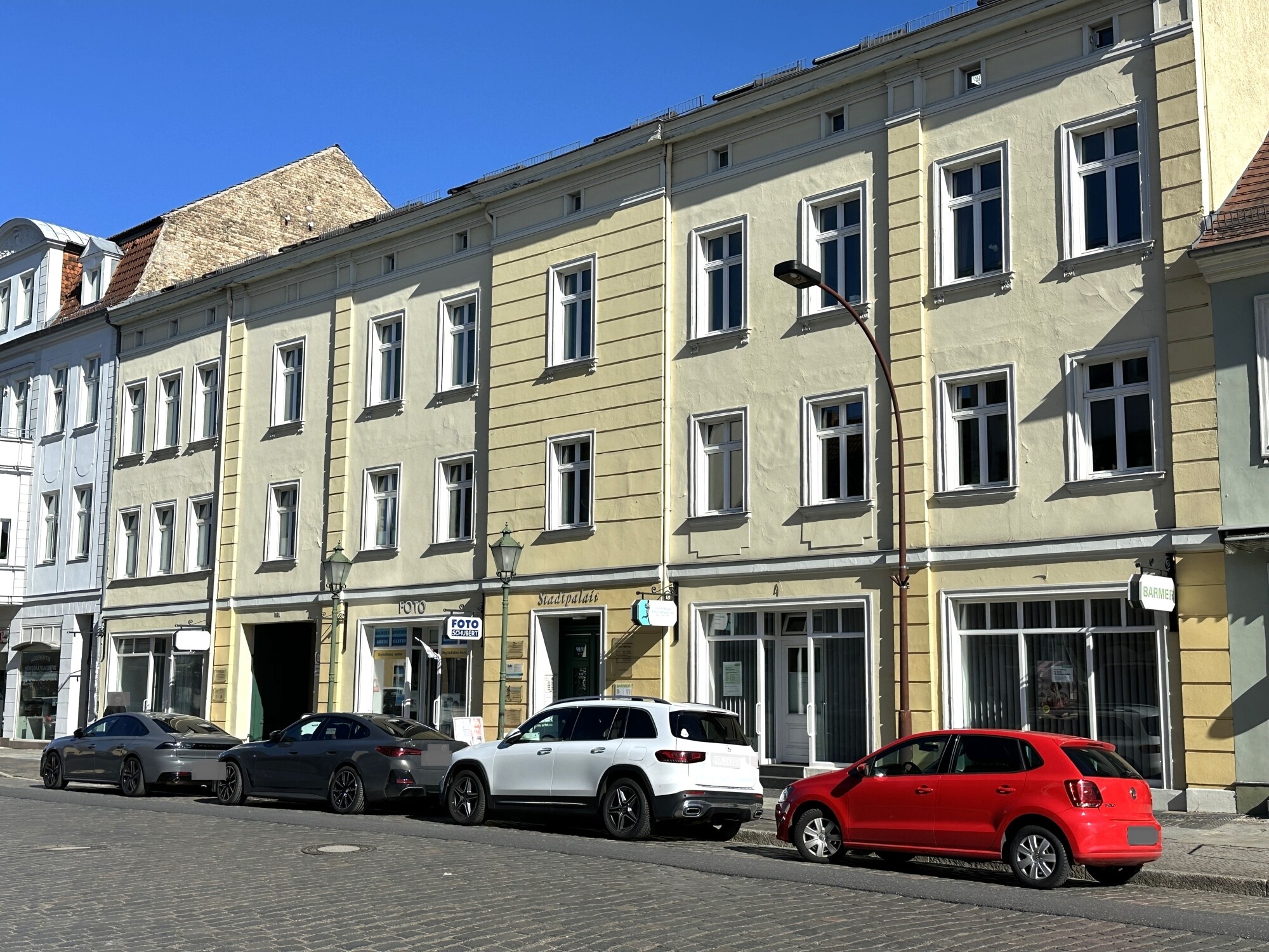 Straßenansicht