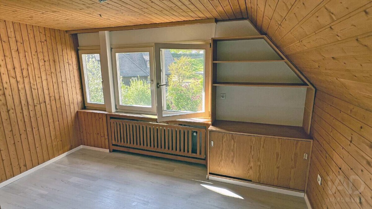 Zimmer mit Einbauschrank