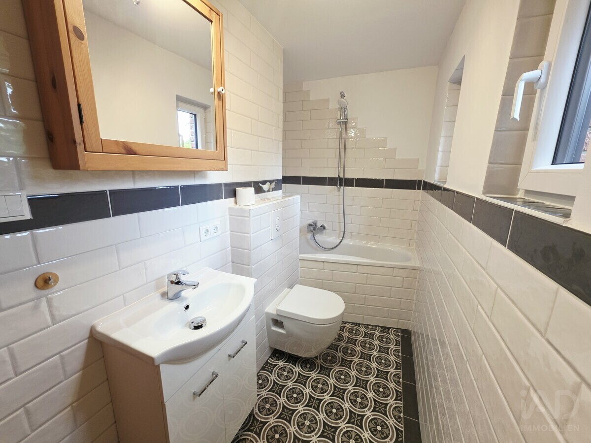 06 Vorderhaus EG Badezimmer