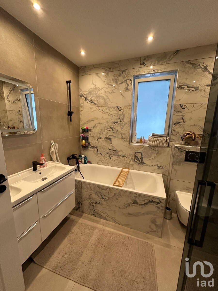 Badezimmer-OG-Wohnung-1