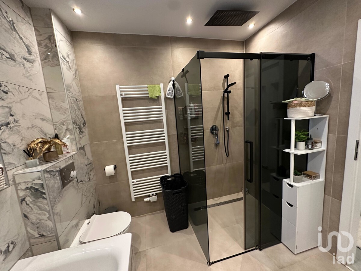 Badezimmer-OG-Wohnung-Dusche-1