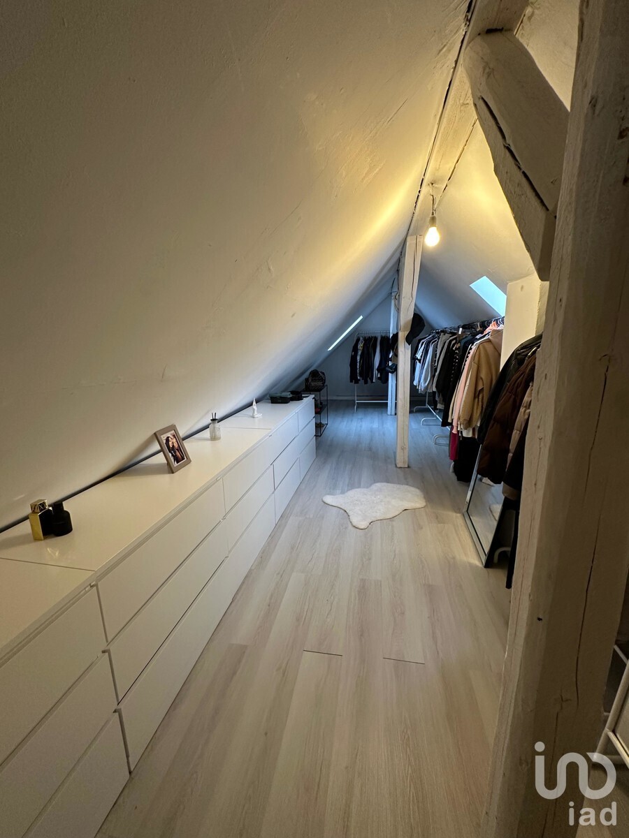 Schlafzimmer-OG-Wohnung(DG)-Ankleide-1