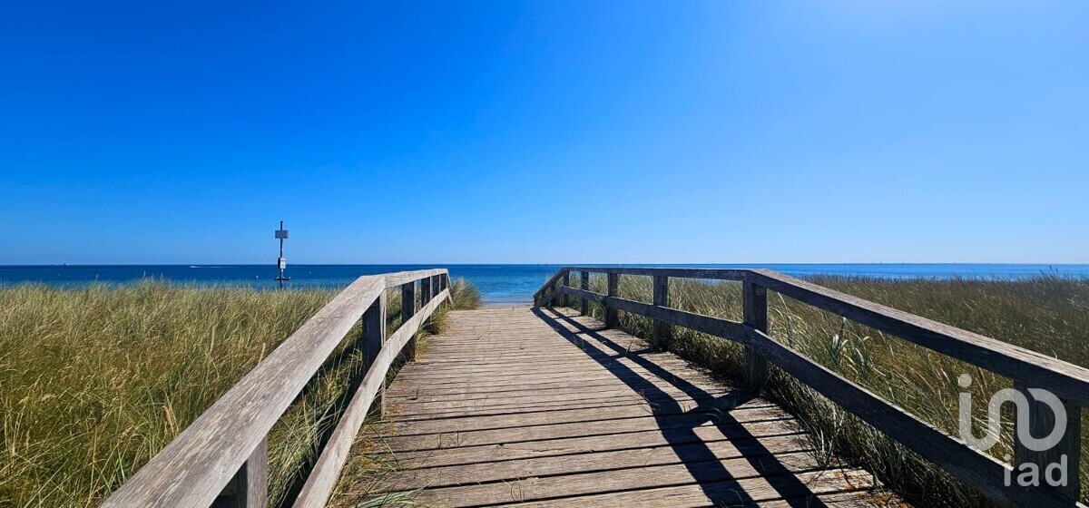 01 Steg zum Naturstrand