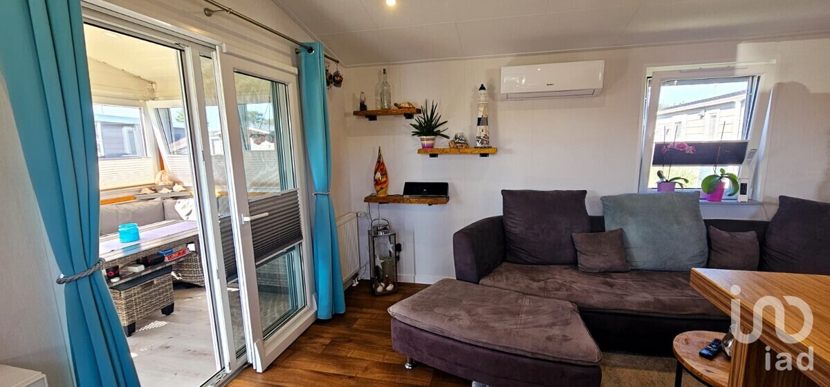 26 Wohnzimmer