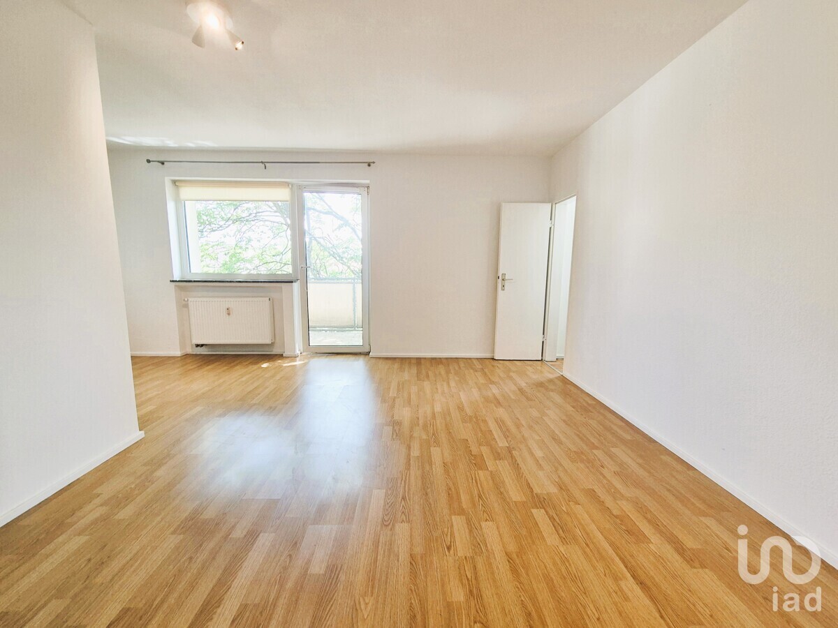 Wohnzimmer mit Balkon