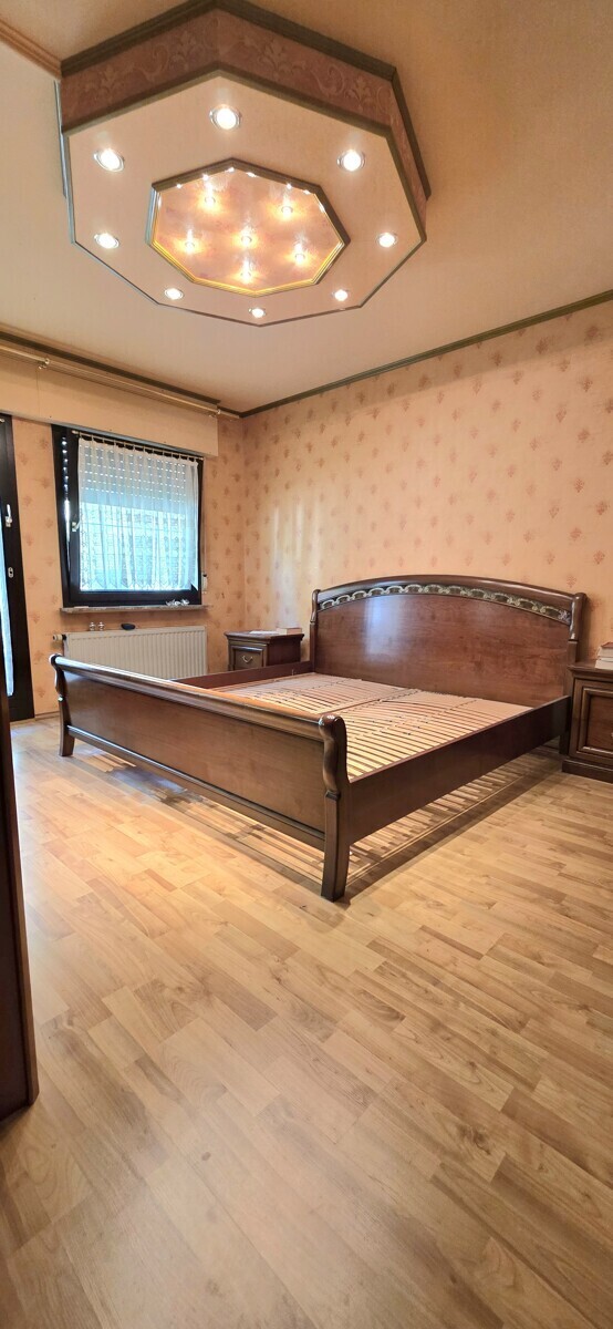 Elternschlafzimmer mit Gartenzugang