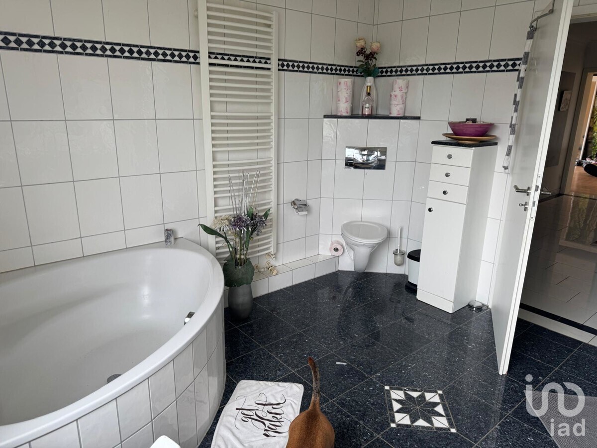 Badezimmer Hauptwohnung