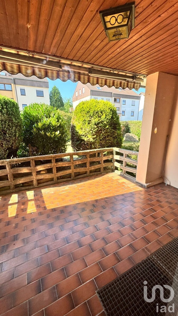 Terrasse EG Überdacht (Vorderer Teil der Terrasse hat sich abgesenkt und muss erneuert werden)