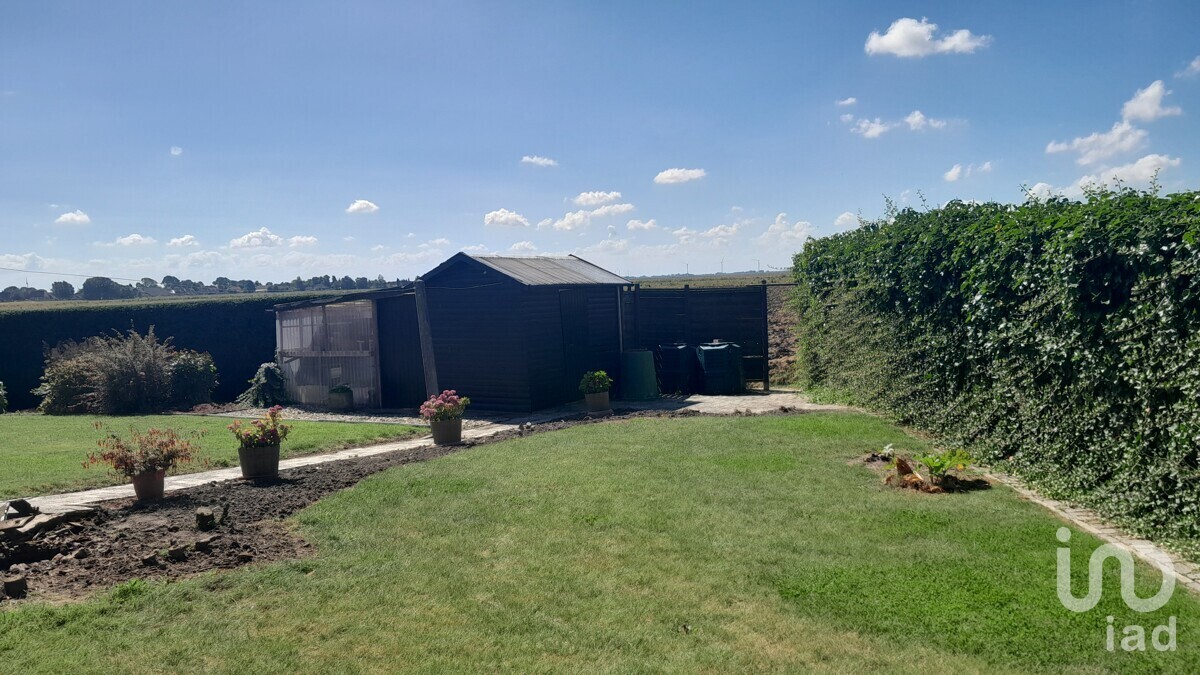 Garten mit Gartenhaus