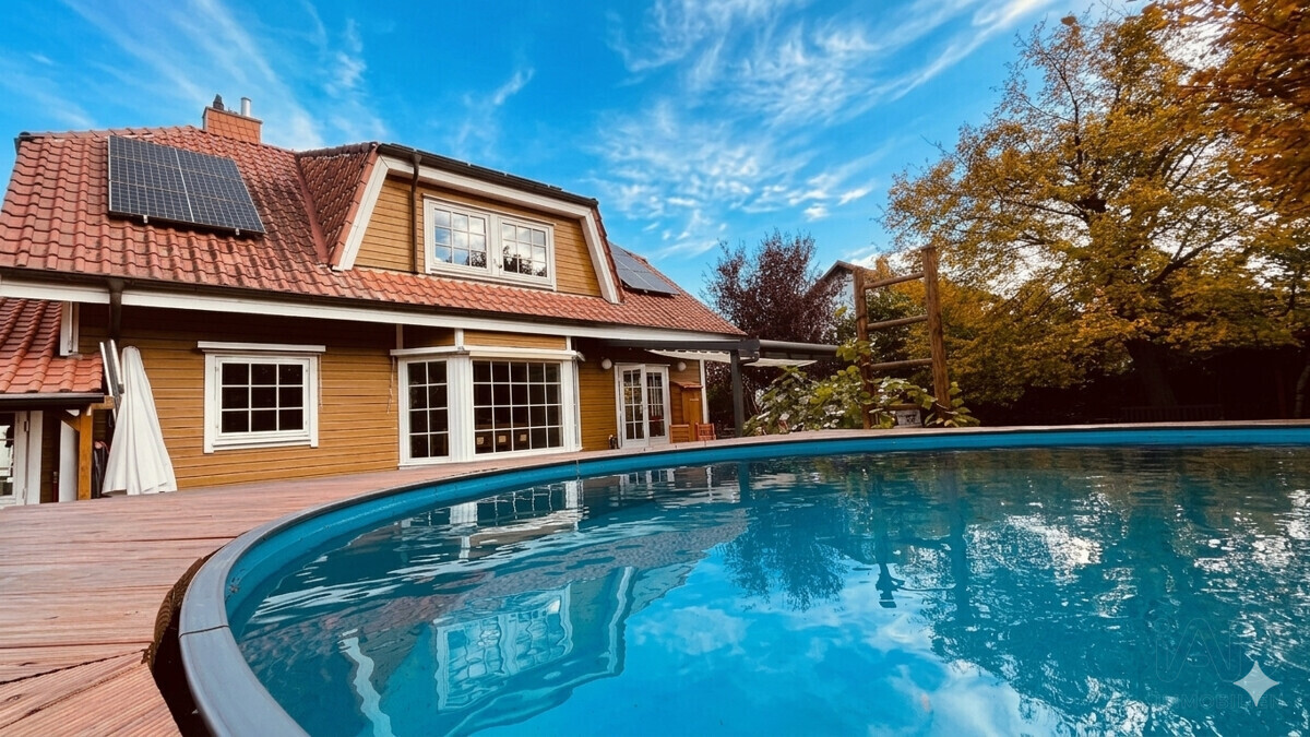 Haus_Rück_Pool2