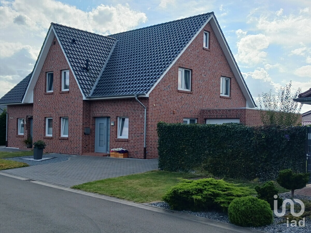 Ansicht Schräg mit Garage