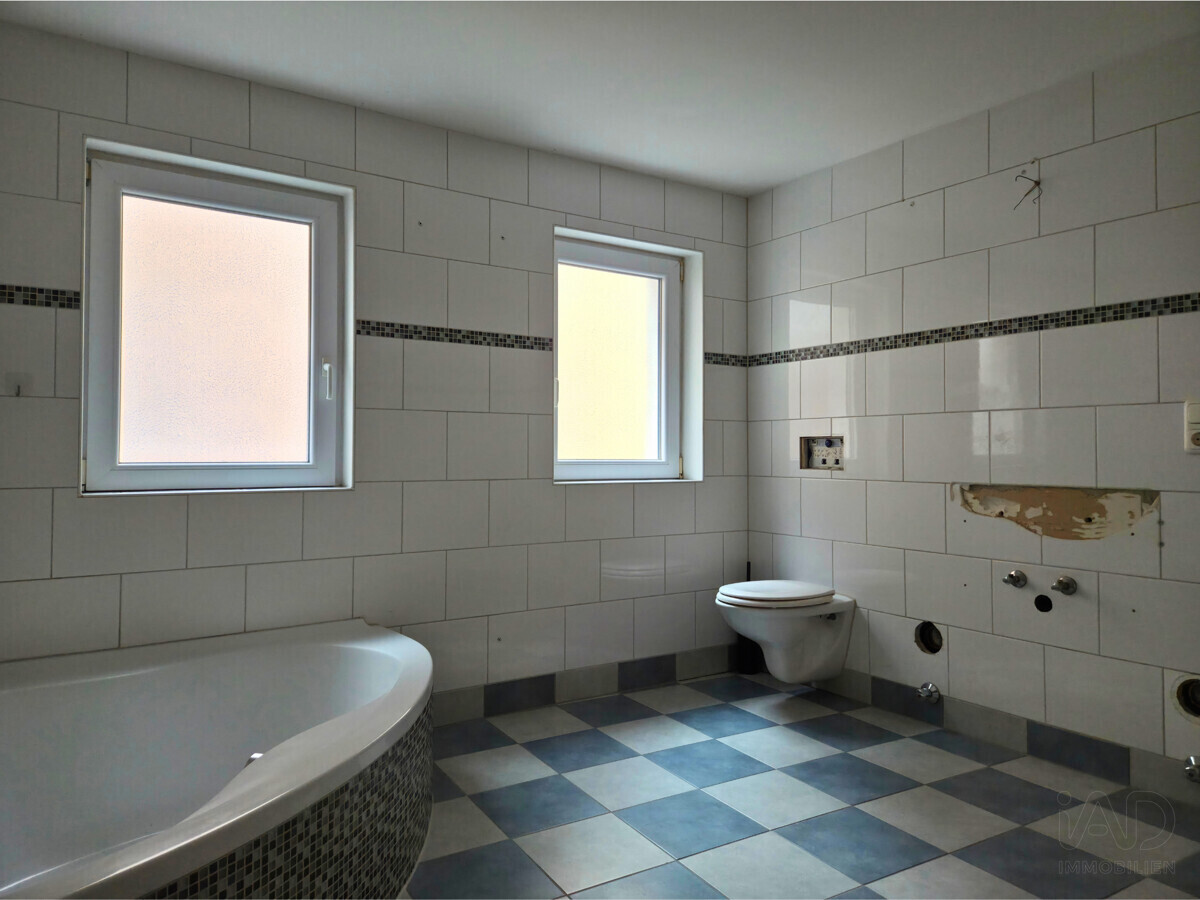 Wohnung 1. OG  Bad 