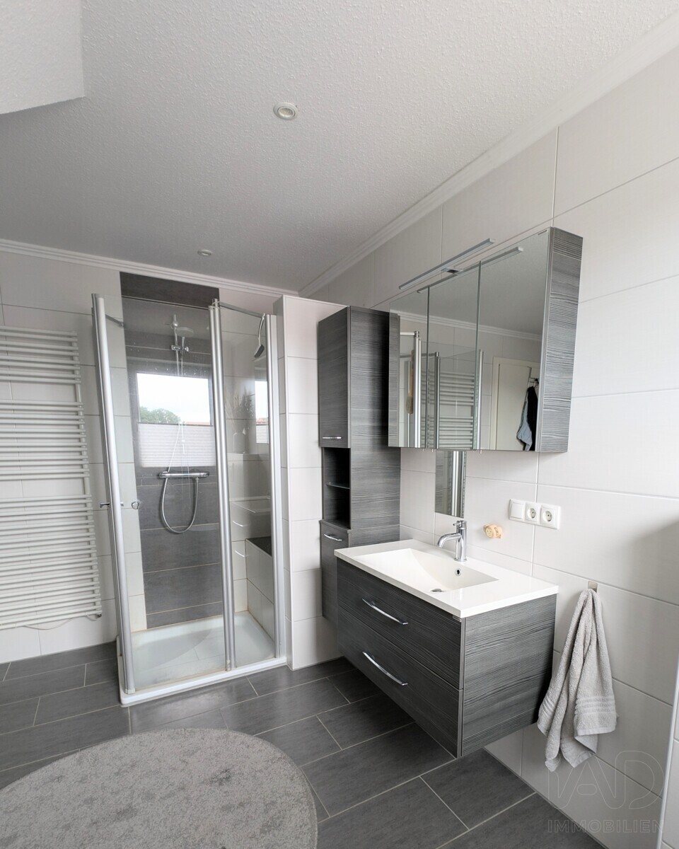 Badezimmer OG Bild5