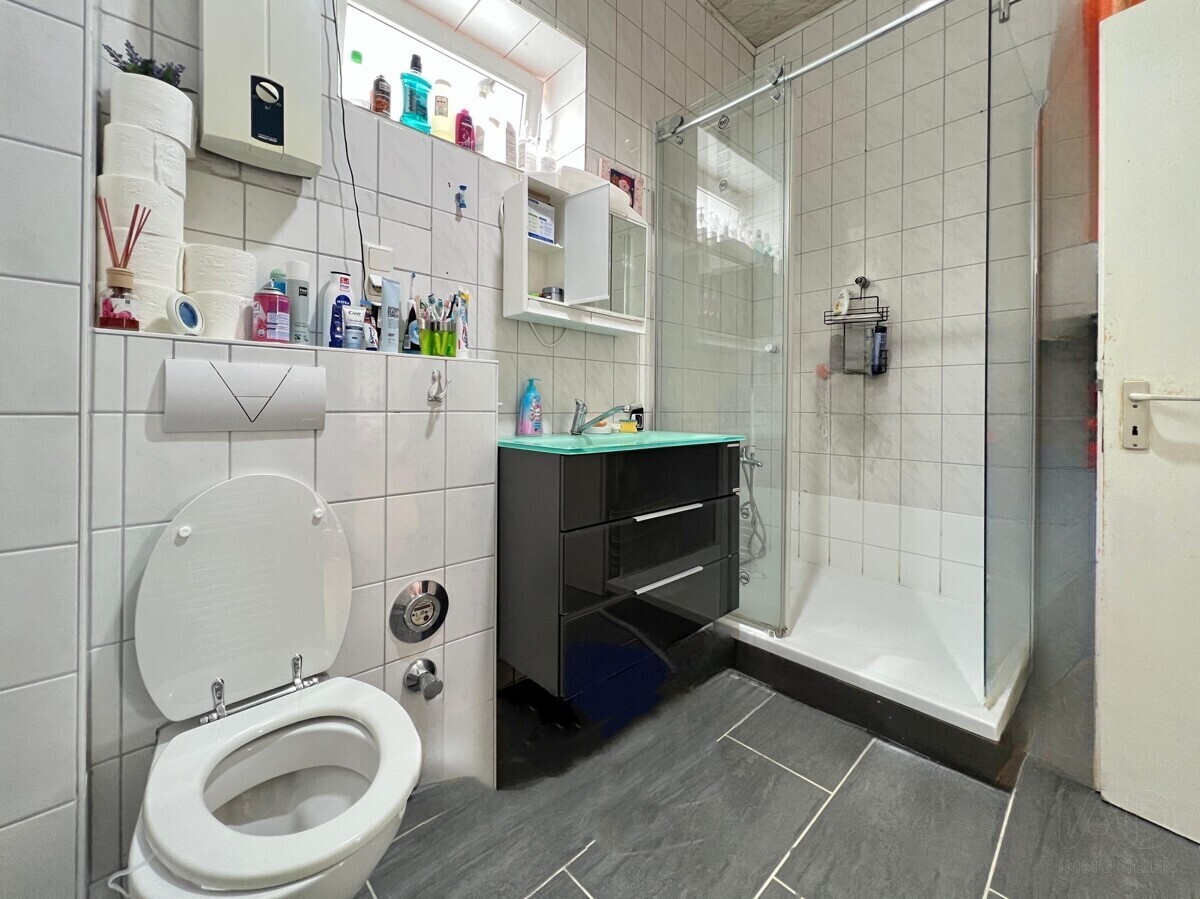 Badezimmer (1. Etage)2_副本