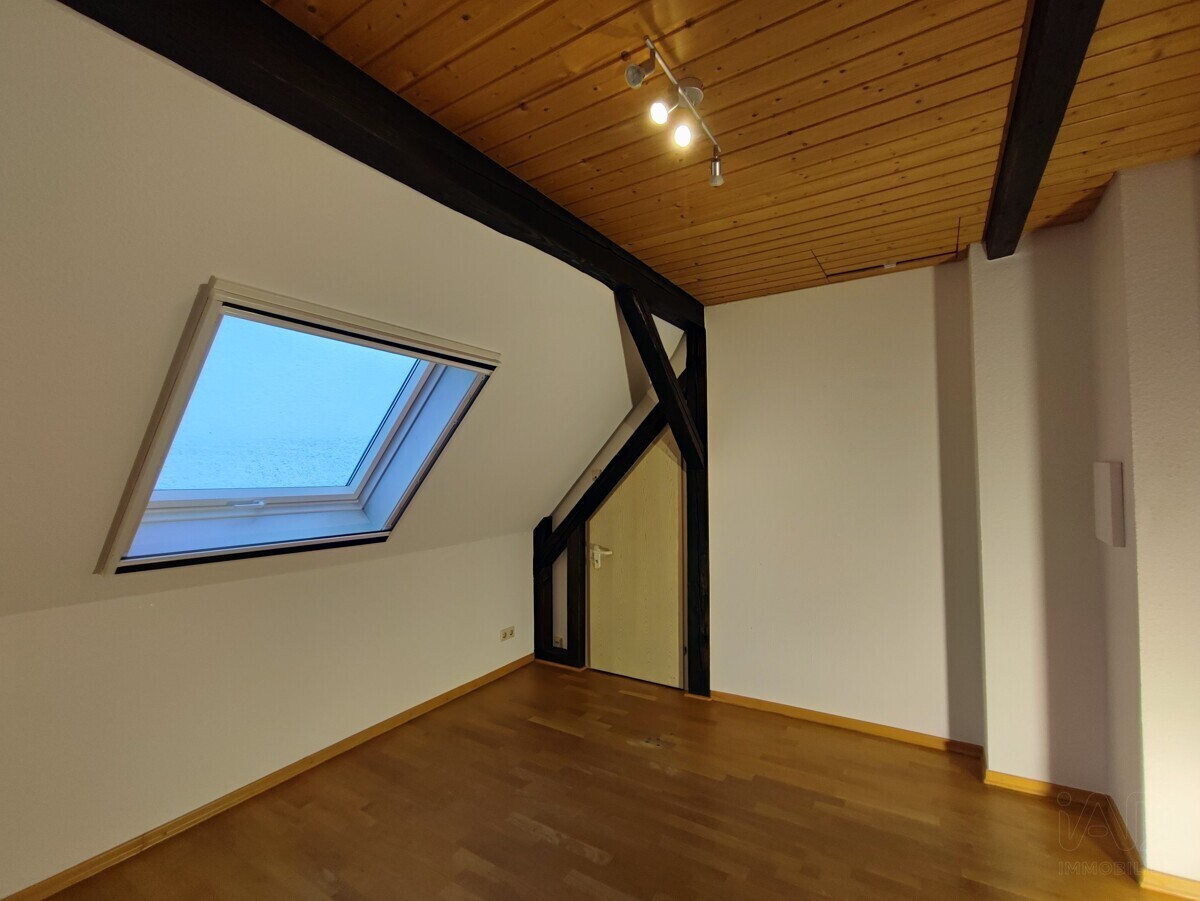 Whg 2 Schlafzimmer Kind & Türe Abstellraum