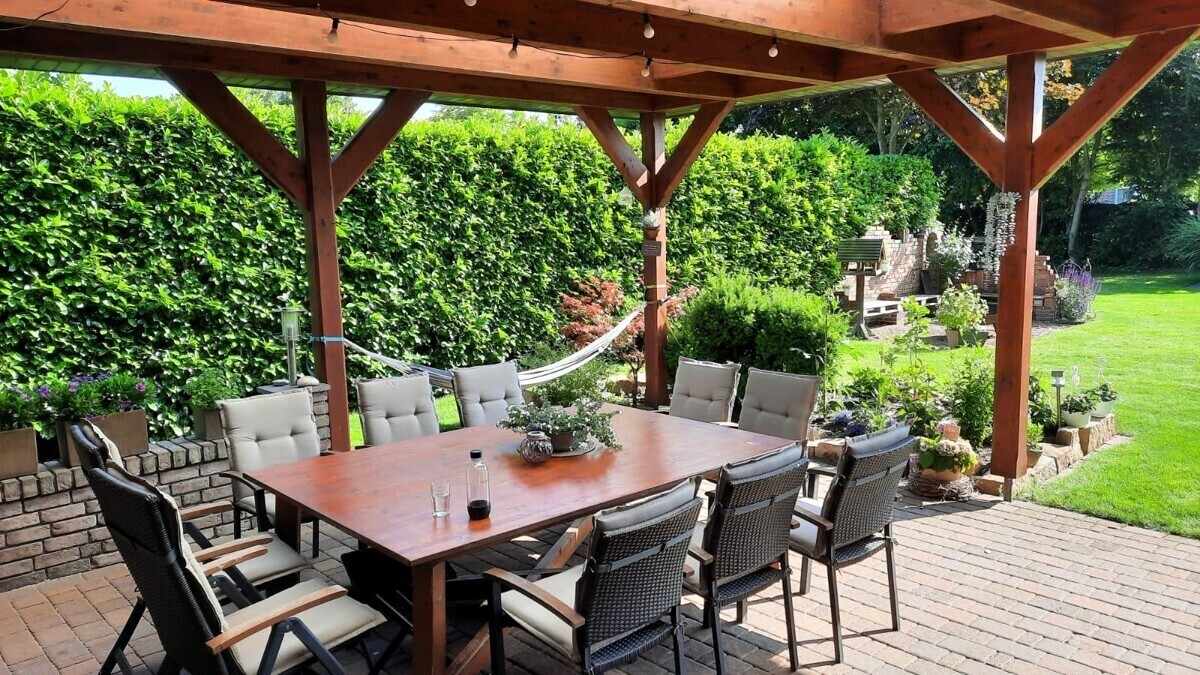 überdachte Terrasse