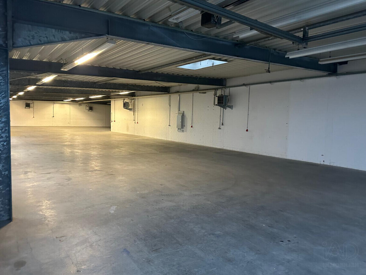 Halle Innen Innenwand