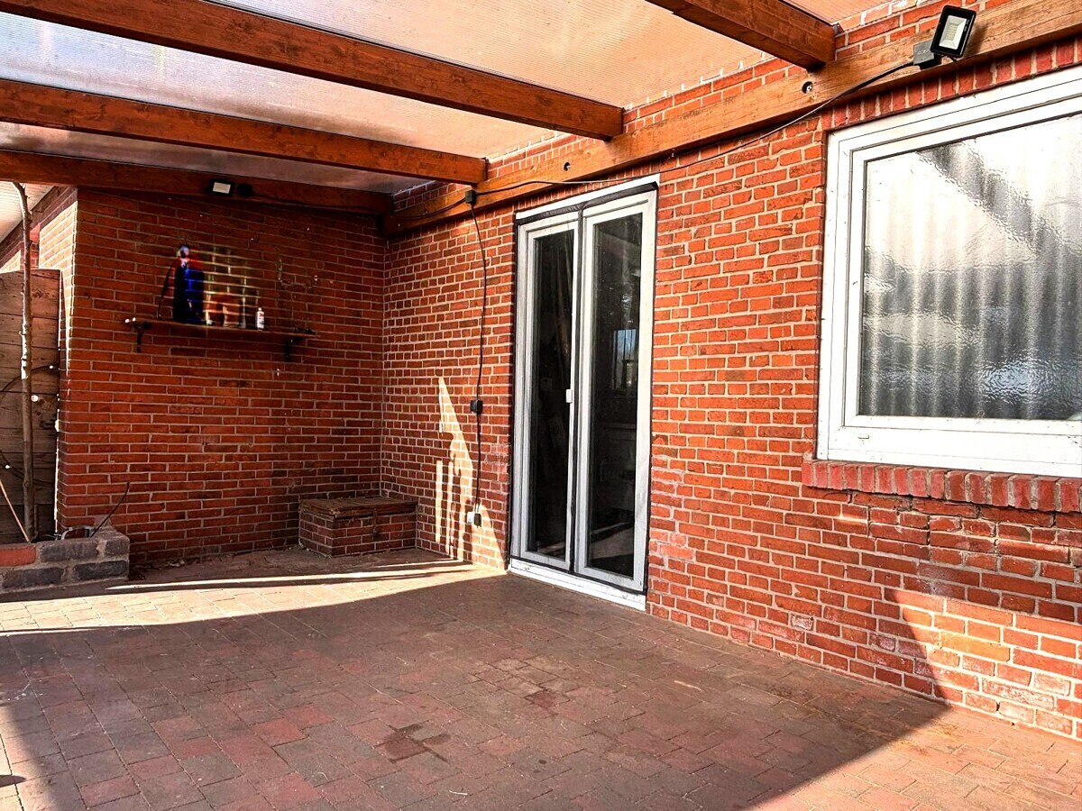 überdachte Terrasse