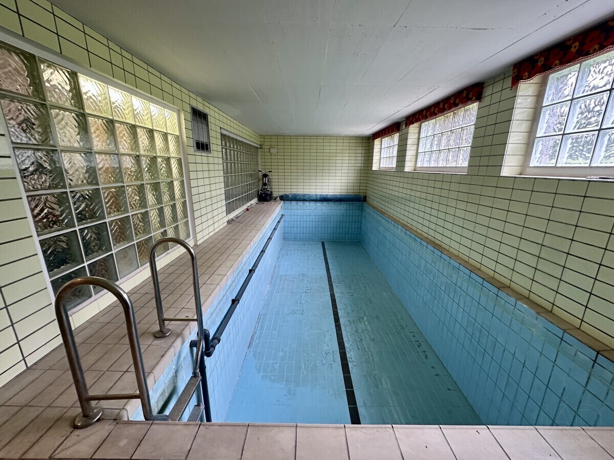 UG Schwimmbad