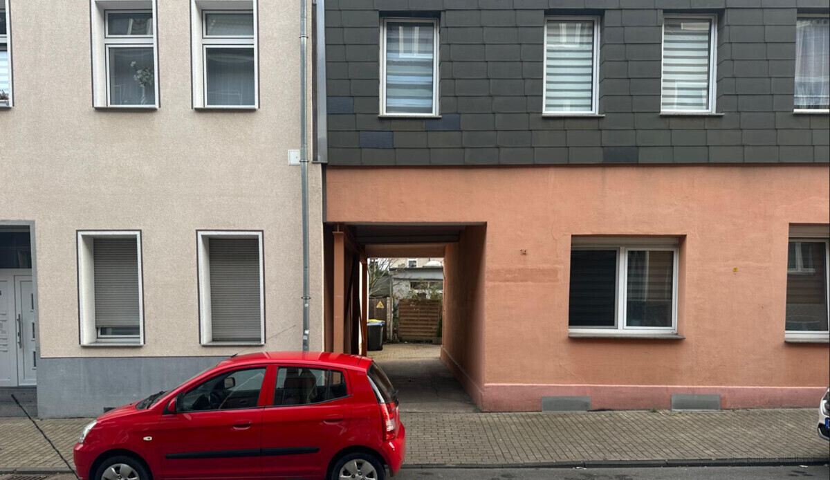 Straßenansicht