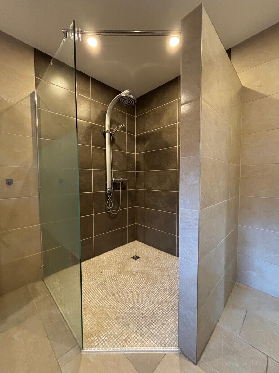 Bad mit Dusche