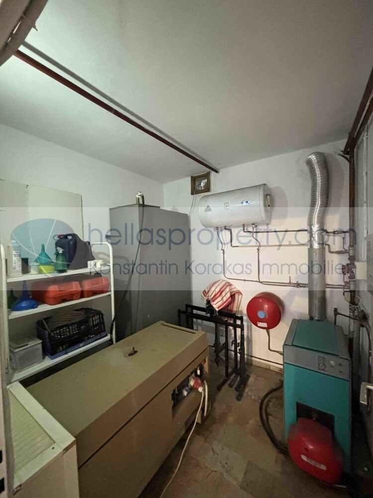 70. BASEMENT ROOMS & HEATING CELLAR