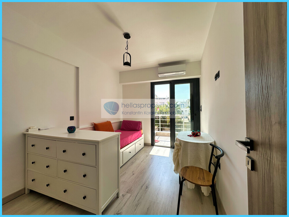 ba8854cb82db42f3b8a91d50379be327-original