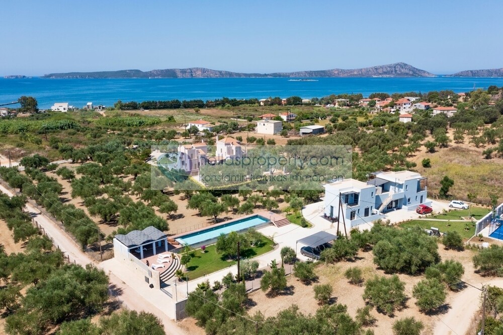 95ff7fc421754fbca9f87039dffc63c5-original