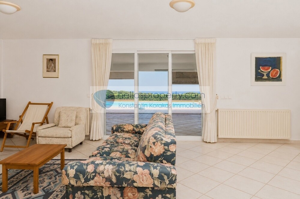 8c23bed5f6bd429ea0cdca7fab751a93-original
