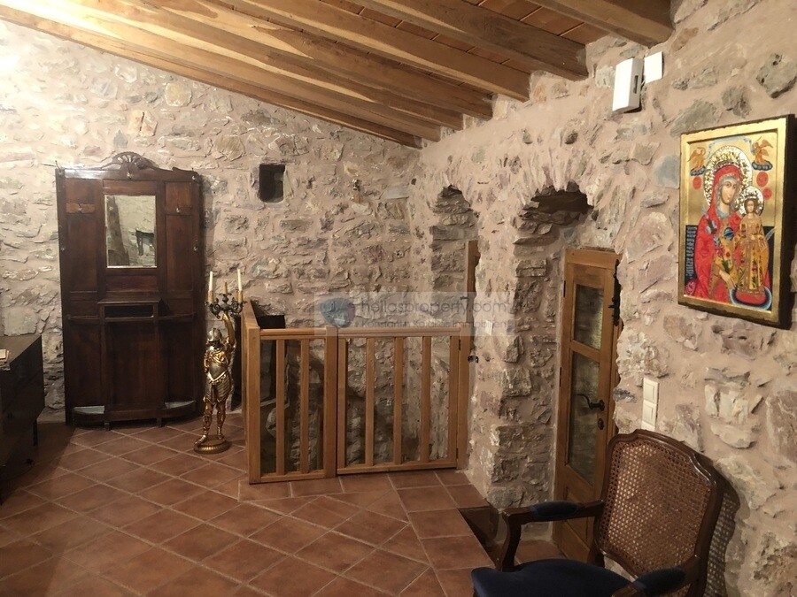 Burg Skoutari (17)