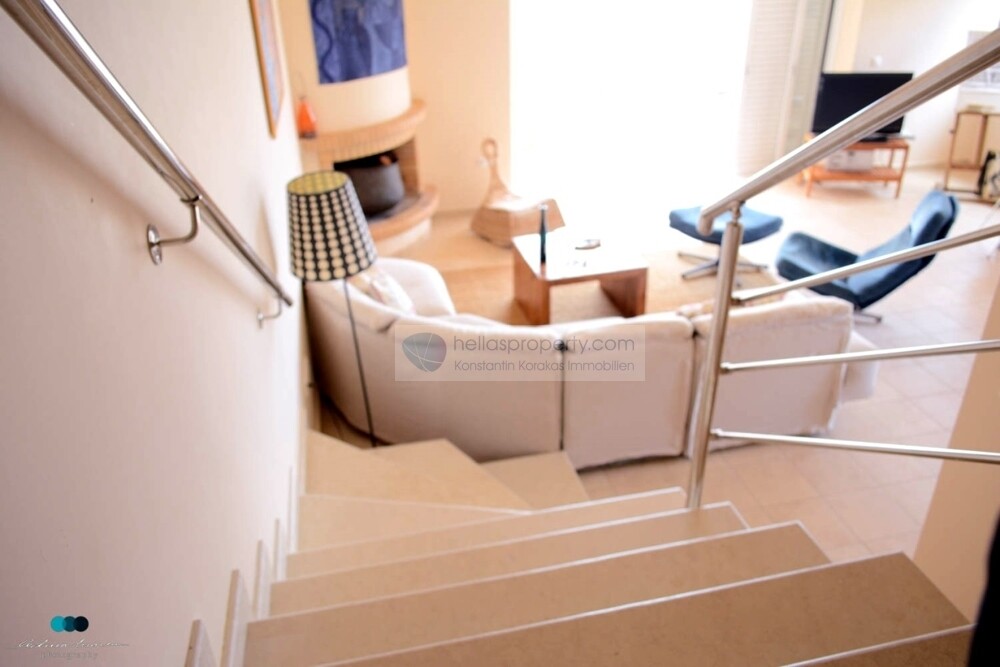 Μarble stairs