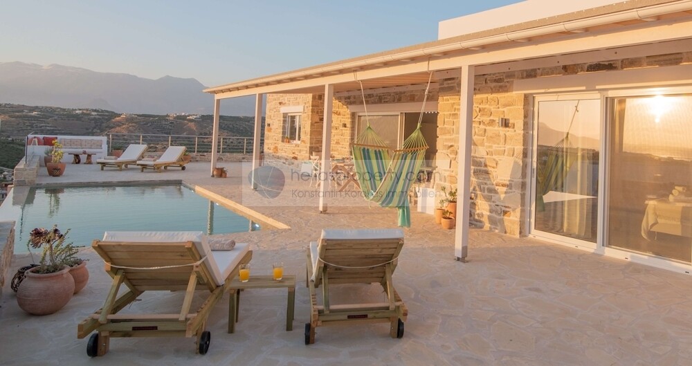 TERRASSE - POOL