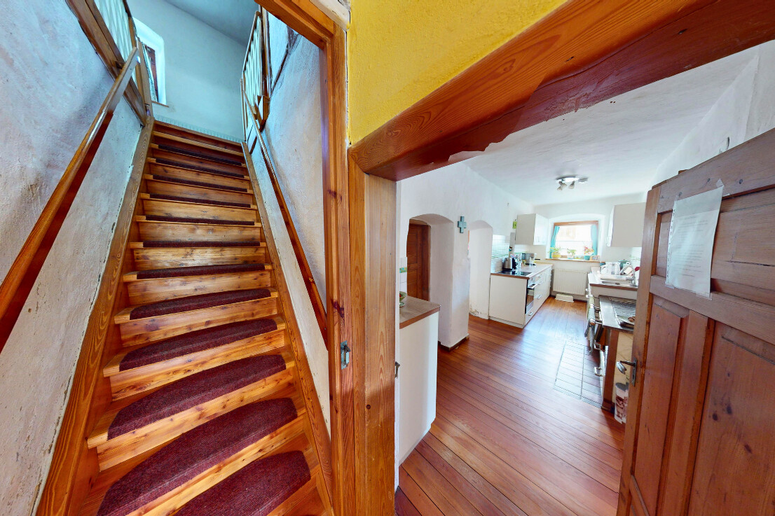 Stilvolle Treppe ins OG