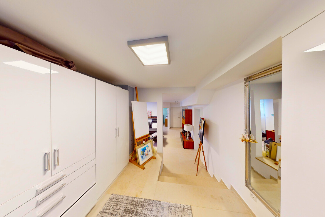 EG Wohnung rechts: Flur