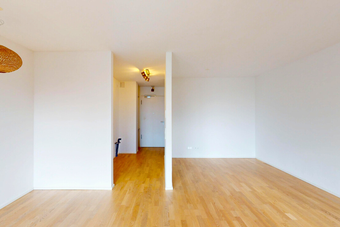 Wohnzimmer / Blick zur Küche