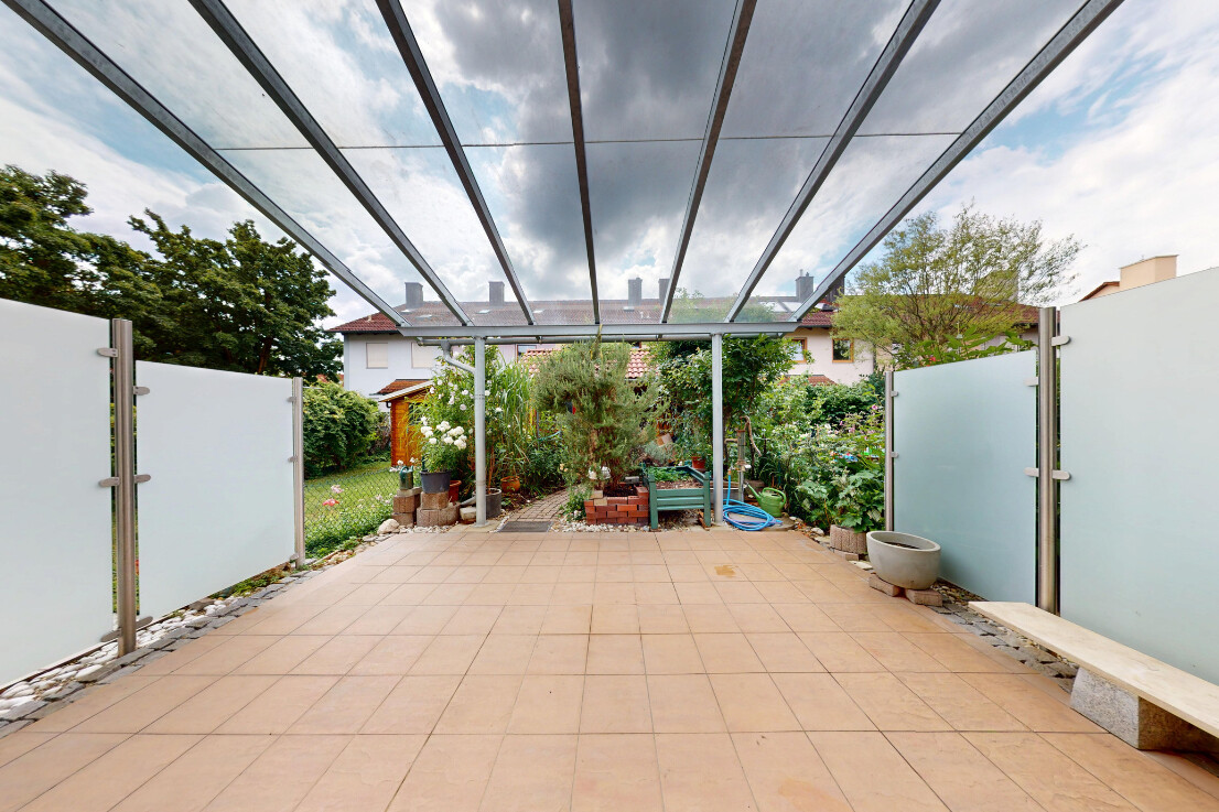 Überdachte Terrasse