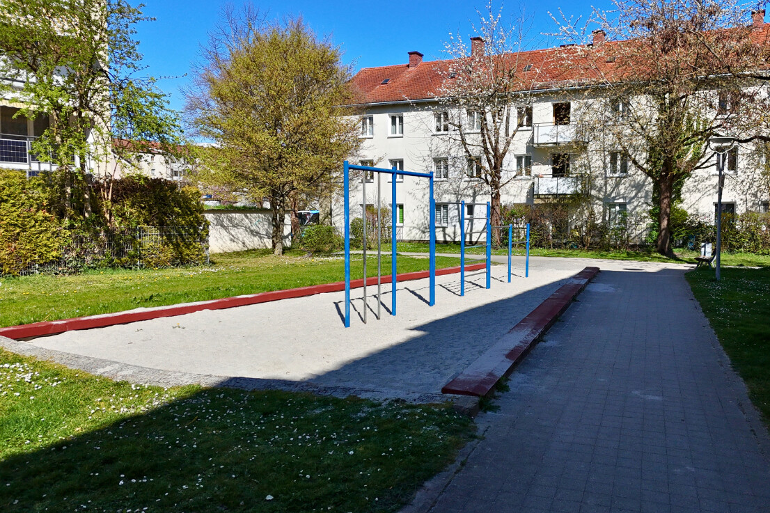 Freizeit- und Trainingsbereich im Innenhof
