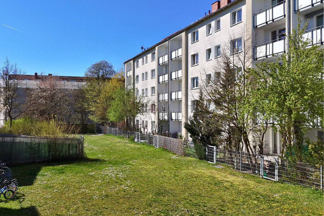 Gepflegte Außenanlage