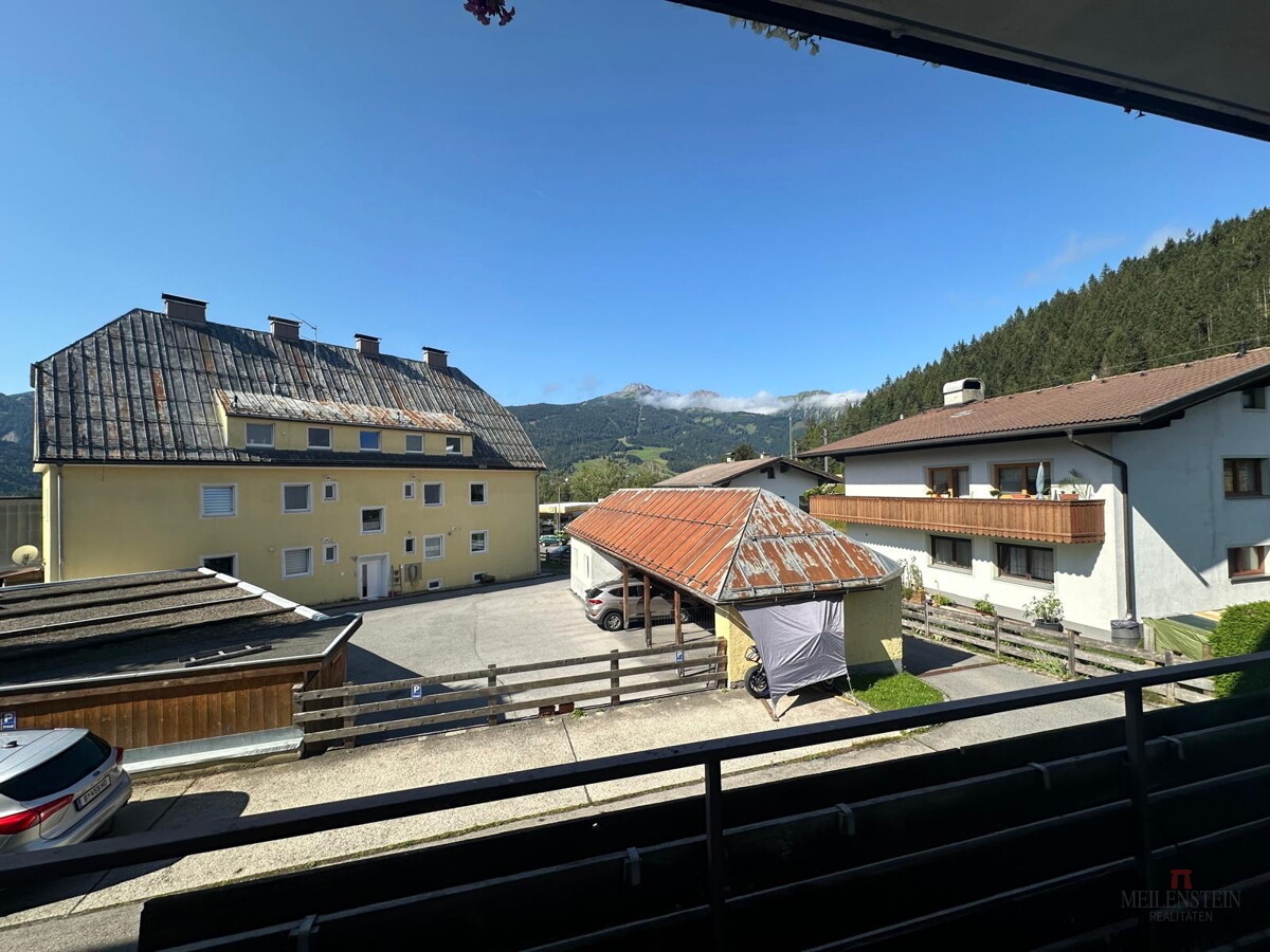 c03e7453-db17-4f04-bba6-672b28c7dd37 3