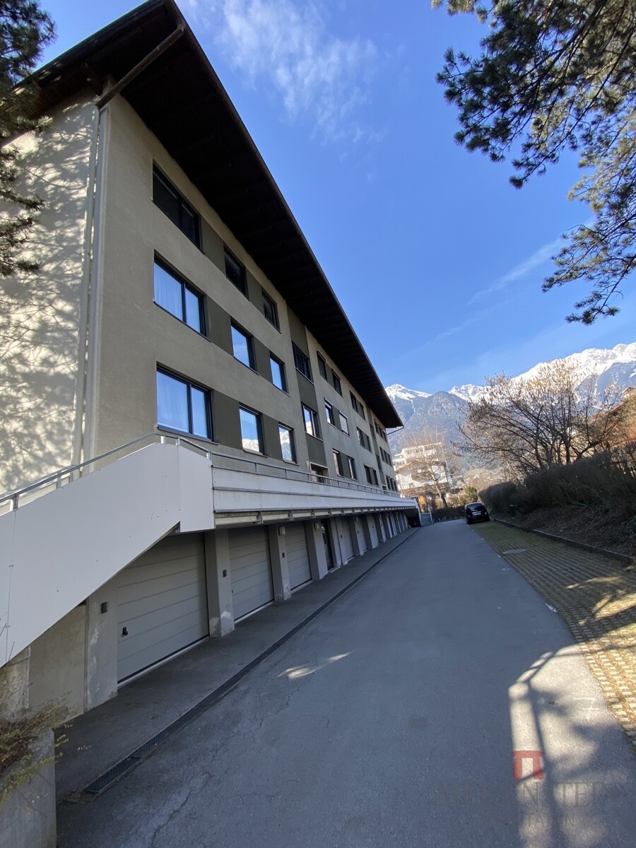 AE8E64F4-8FB4-43E1-A4F9-8AFDBDE96DCE