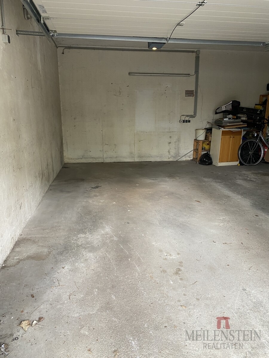 F778E2D6-39A4-452C-A6A1-3C7C0EF062A5